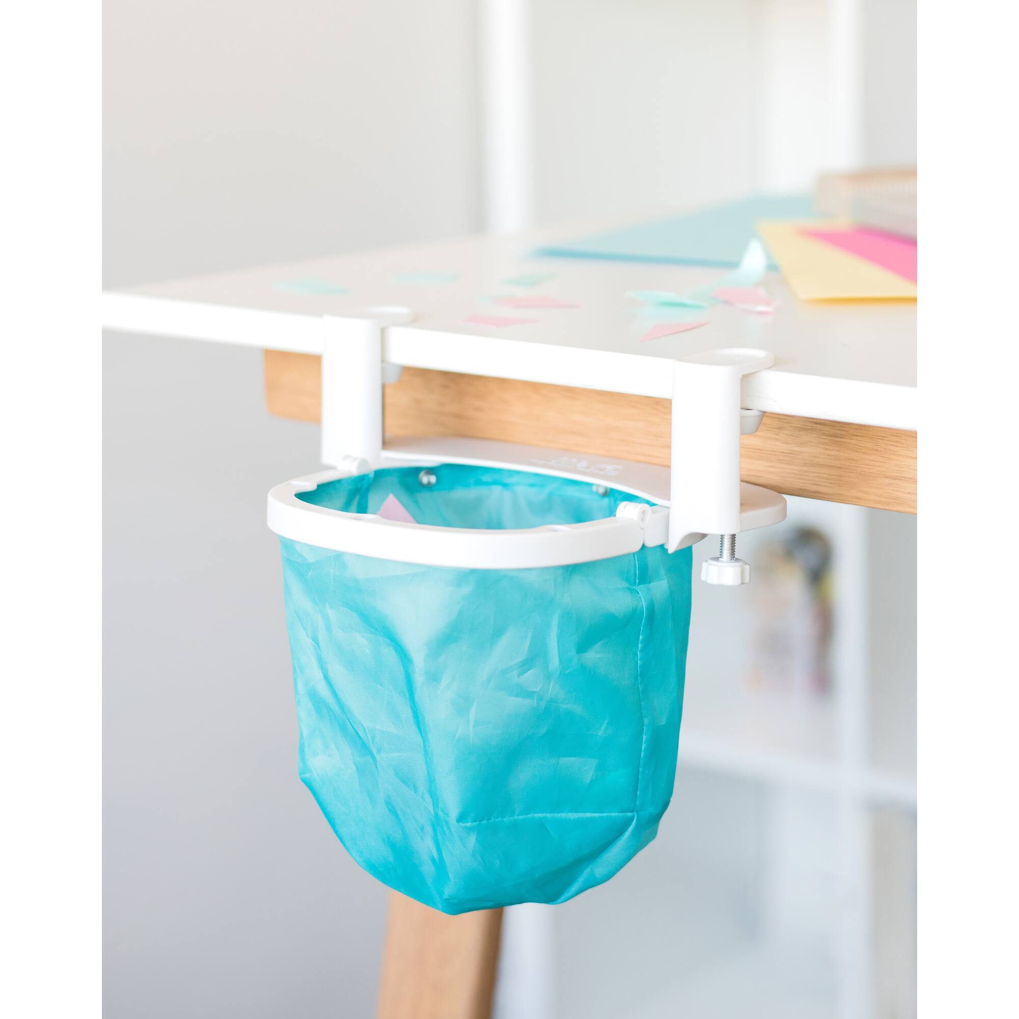 We R Memory Keepers® Desktop Dustbin